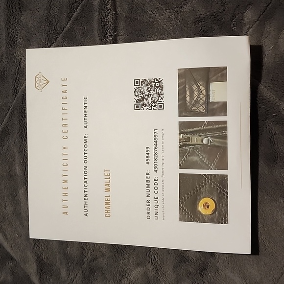 Authentic Chanel Quilted Wallet - Picture 12 of 12